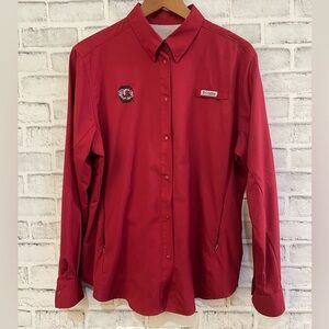 Men’s Columbia PFG Vented Button Up long sleeve red Shirt, Gamecocks Size Medium